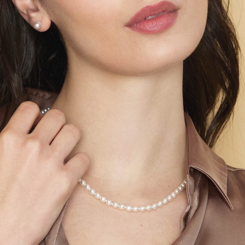 Collana con perle coltivate d'acqua dolce forma a RISO e chiusura in oro 18kt - immagine 4