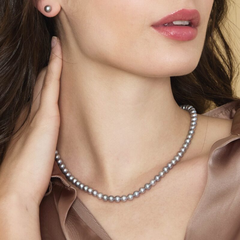 Collana con perle coltivate d'acqua dolce e chiusura in oro 18kt - immagine 2